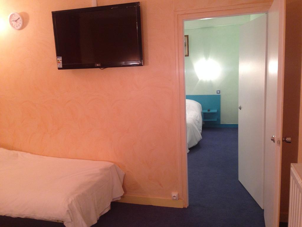 Family Hotel - Site Du Parc Jaunay-Clan Habitación foto